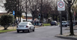 Sensores de velocidade controlam semáforos na Avenida do Brasil