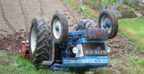 Idoso morre em acidente de tractor