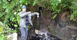 Ambientalista acusa tinturaria de poluir Rio Vizela