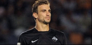 Henrique no Blackburn por 3 anos