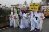 Mesmo com chuva, medelenses brincaram ao Carnaval