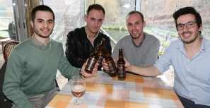 Quatro jovens criaram a primeira cerveja artesanal de Fafe